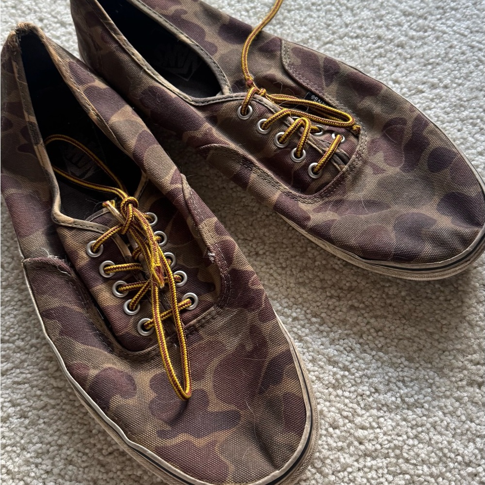Stylish Camouflage Men's Shoes